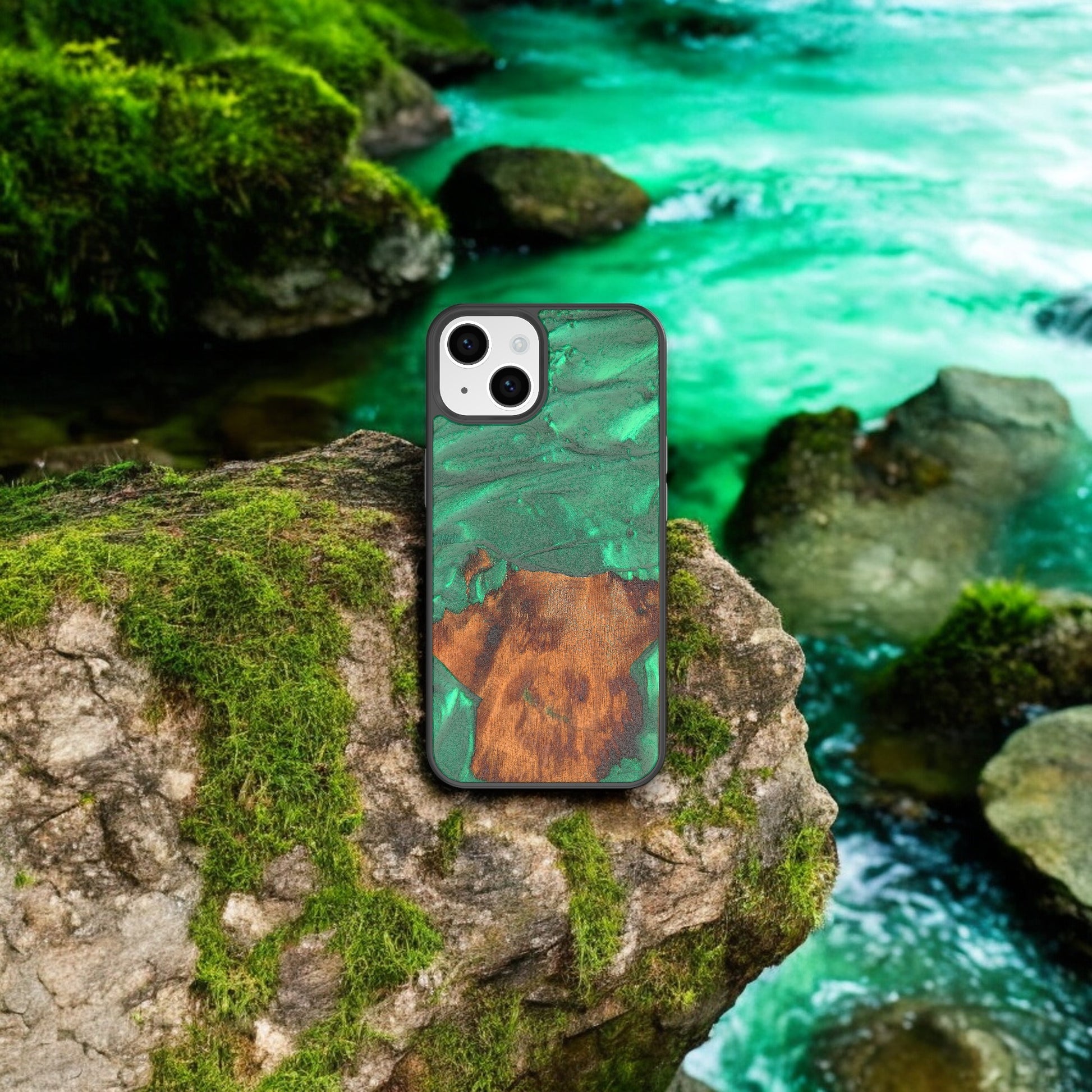 Wood and Resin iPhone Case - Emerald Green - Tallpine | Sustainable and Eco-Friendly Phone Cases - Green Wood