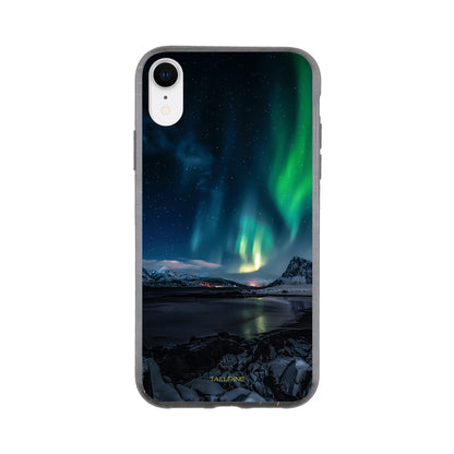 Northern Lights - Eco Case iPhone XR - Tallpine Cases | Sustainable and Eco-Friendly - Black Green Nature